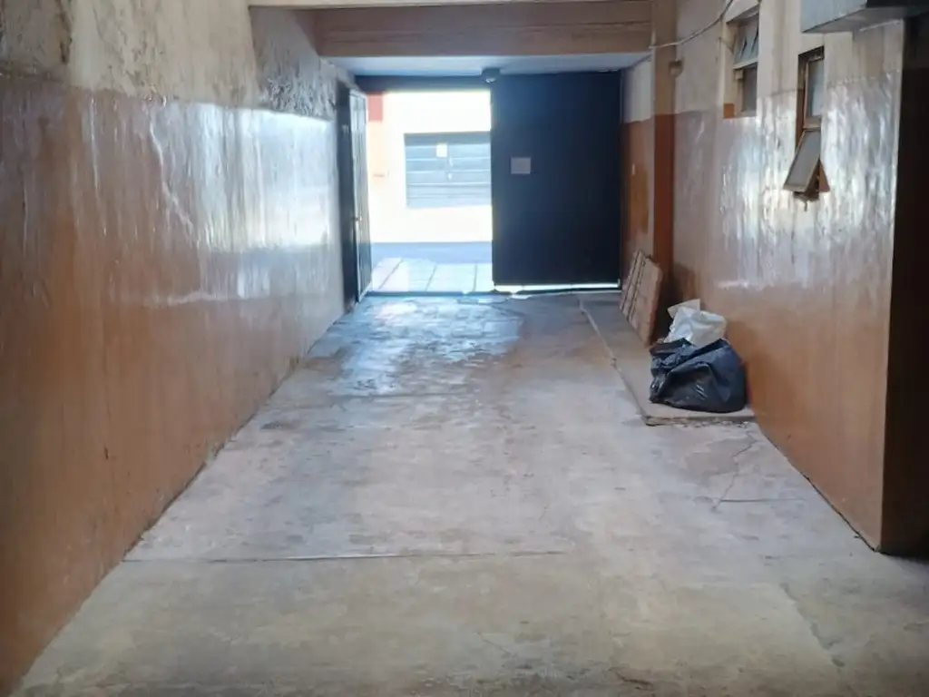 Foto de COCHERA EN VENTA // A 2 CUADRAS DE AV.SAENZ // MUY BUENA UBICACION, imagen 4