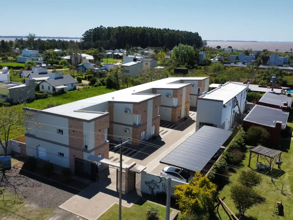 Foto de Departamento en Venta, Dos ambientes, planta alta con pileta, a, imagen 2