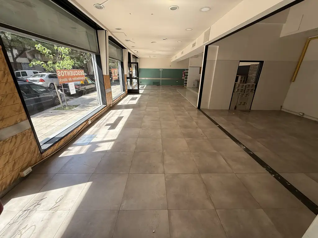 Foto de Deposito 560 Metros Mas Terraza para Ampliar 250, a metros de Av, imagen 2
