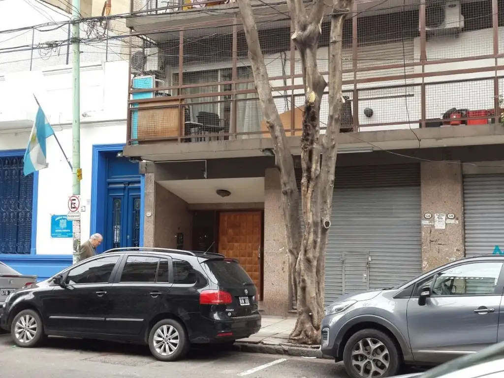 Foto de OFICINA EN PLANTA PB RECEPCIÓN Y 3 OFICINAS, 2 BAÑOS, imagen 1