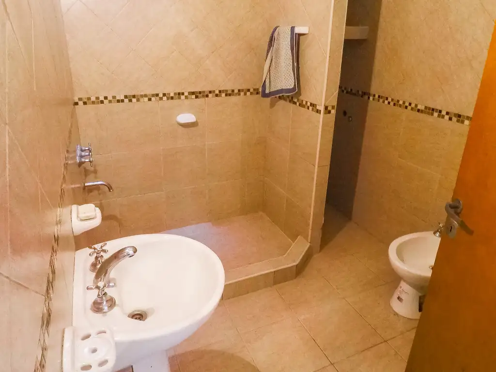Foto de Departamento en alquiler en Ezpeleta Este, imagen 4