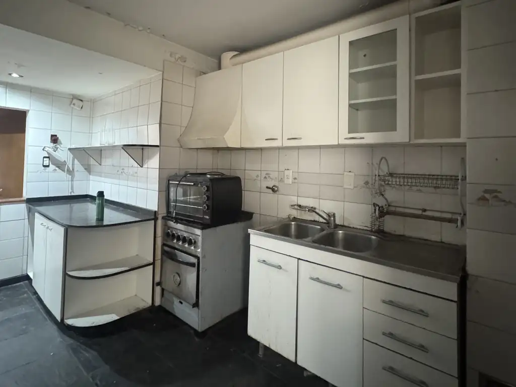 Foto de Departamento 4 ambientes al frente c/ balcón y jardín de invierno, imagen 3
