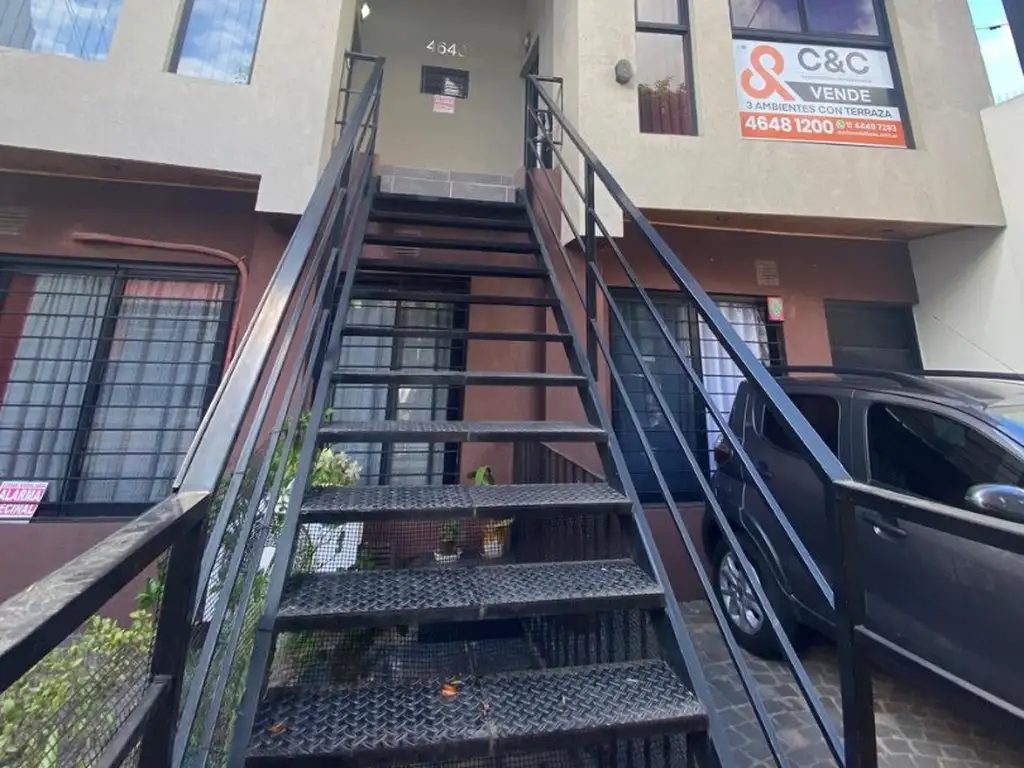 Foto de DEPARTAMENTO TIPO CASA 3 AMBIENTES EN DEVOTO, CON TERRAZA, imagen 2