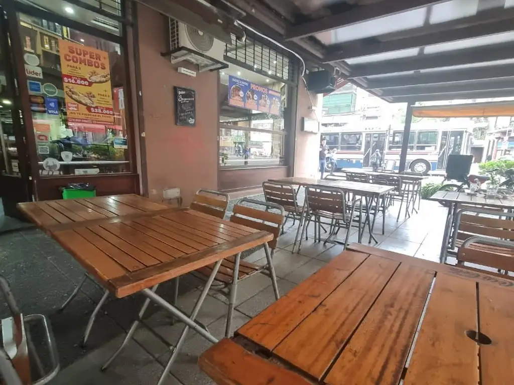 Foto de Local En Venta Sobre Esquina En Avenida Rivadavia Y Sanchez De, imagen 3