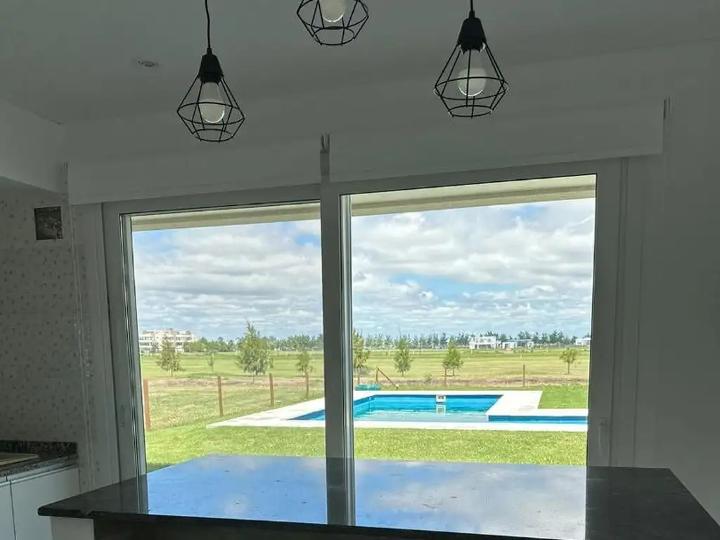 Foto de Casa a estrenar 4 ambientes en Alquiler en Haras del Sur 3, imagen 1
