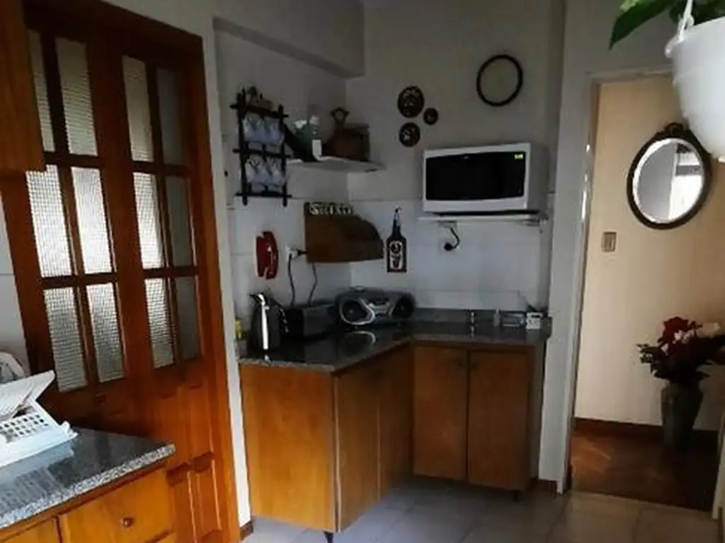 Foto de Depto. 4 amb. al frente con balcón y cochera, imagen 5