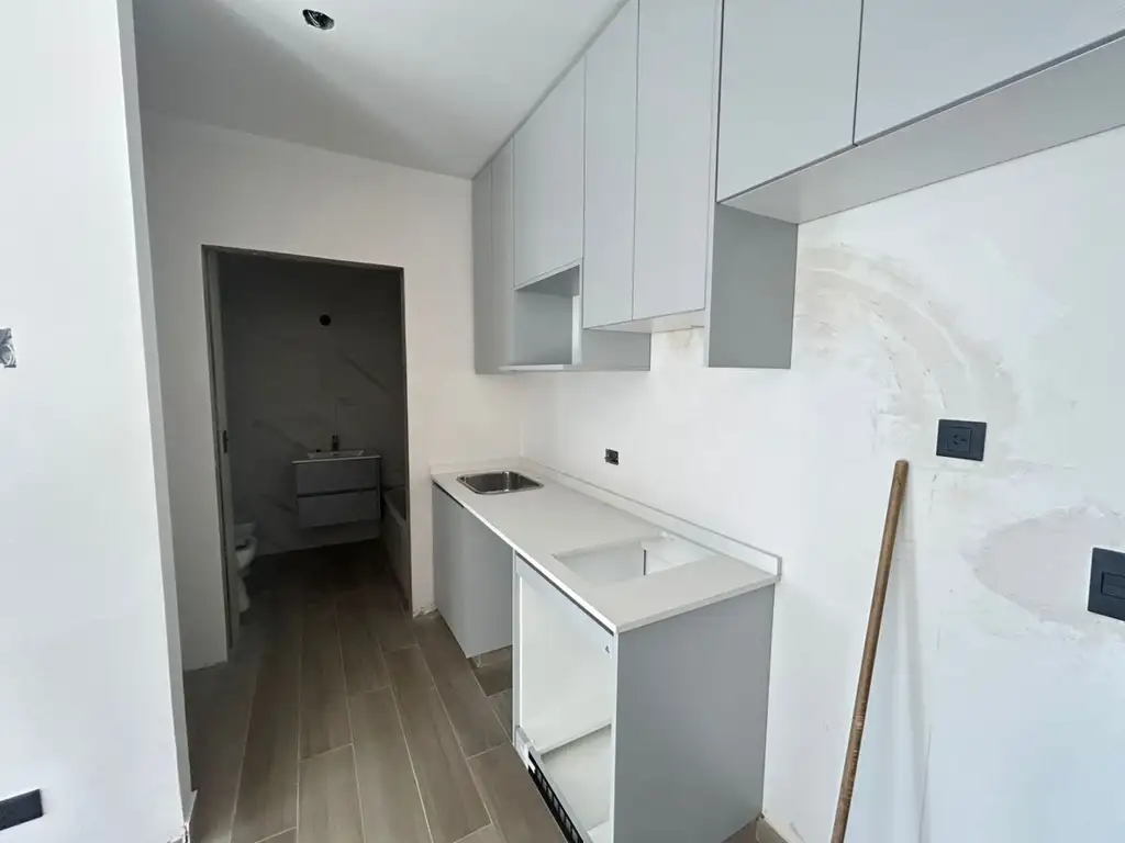 Foto de DEPARTAMENTO DE 2 AMBIENTES EN VILLA LURO, imagen 2
