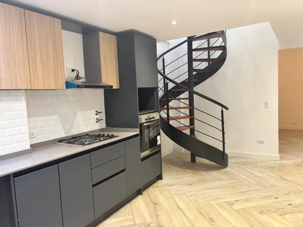 Foto de Venta PH 3 Amb + Patio + Parrilla Superficie: 102 m², imagen 1