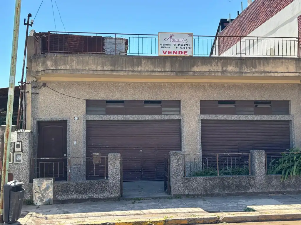 Foto de Casa multifamiliar .En Venta En Parque Avellaneda sobre dos lotesCon, imagen 2