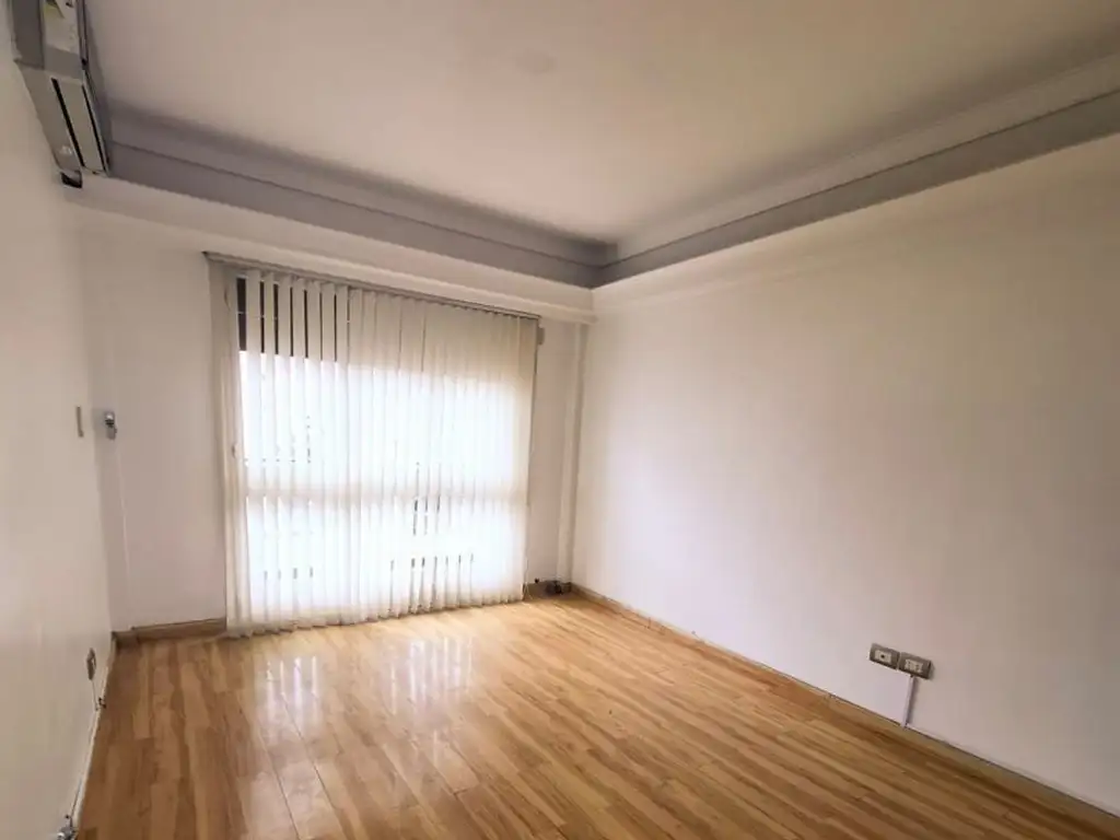 Foto de VENTA DEPARTAMENTO 2 AMBIENTES BARRACAS CON BALCON, imagen 3