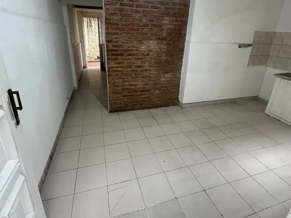 Foto de DPTO PH PB 2 AMB. POR PASILLO CON PATIO LAVADERO SIN EXPENSAS, imagen 5