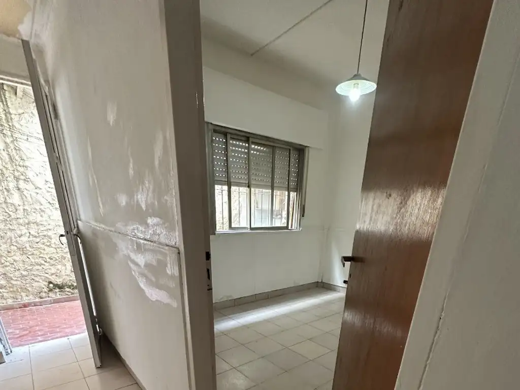 Foto de DPTO PH PB 2 AMB. POR PASILLO CON PATIO LAVADERO SIN EXPENSAS, imagen 4
