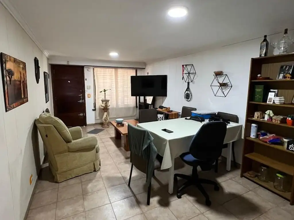 Foto de EN VENTA excelente duplex 3 amb /cochera y patio, imagen 2