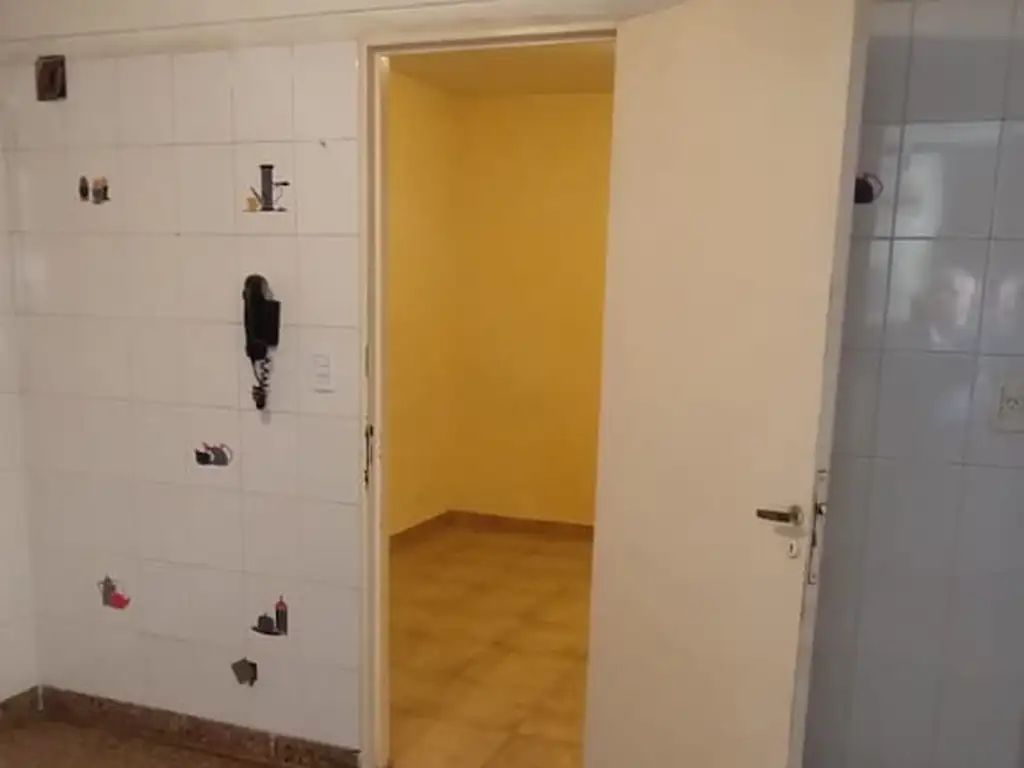 Foto de Departamento en Venta en Villa del Parque 3 Ambientes " Excelente, imagen 2