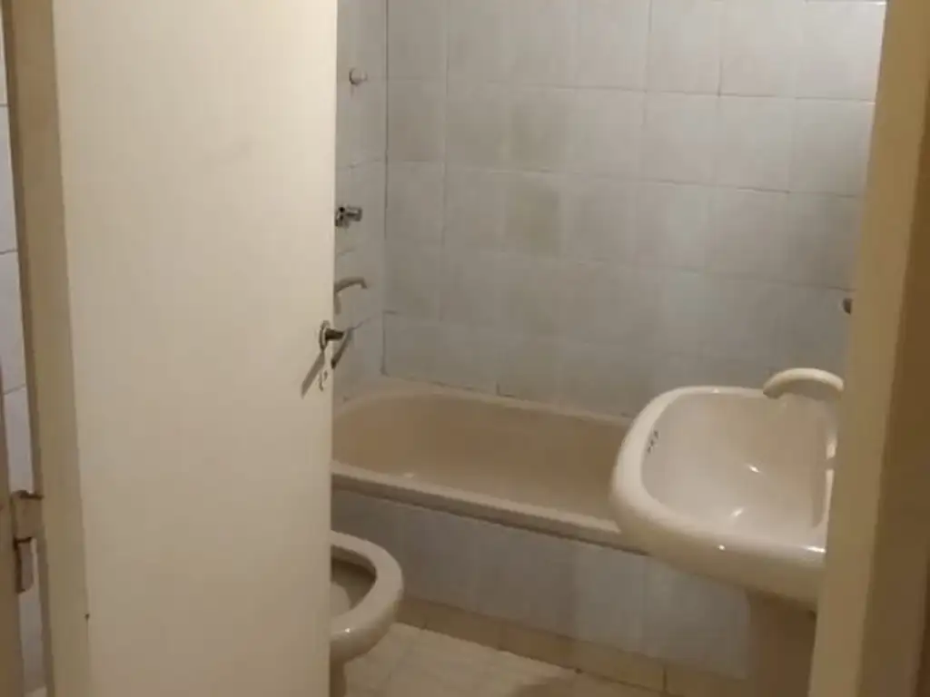 Foto de Departamento en Venta en Villa del Parque 3 Ambientes " Excelente, imagen 5