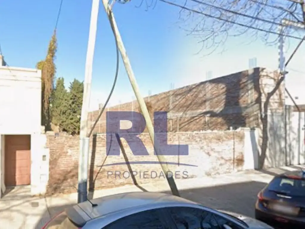 Foto de Galpón en venta en Mataderos, imagen 1