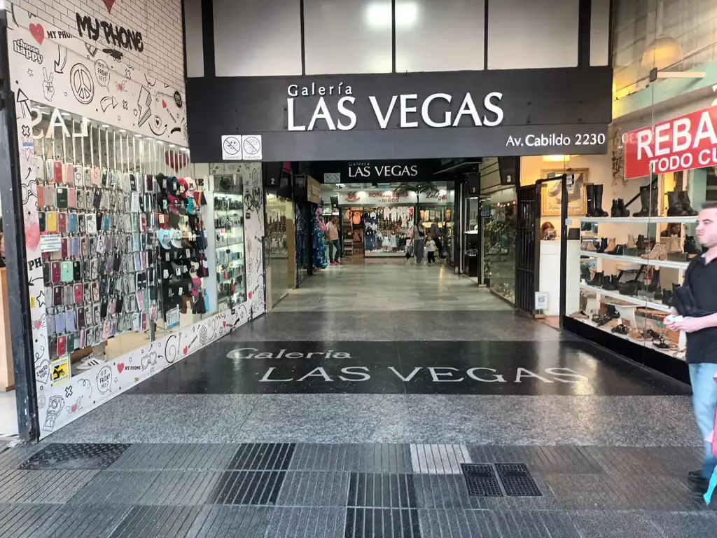Foto de LOCAL en VENTA en galeria las vegas av. cabildo 2230 belgrano caba, imagen 3