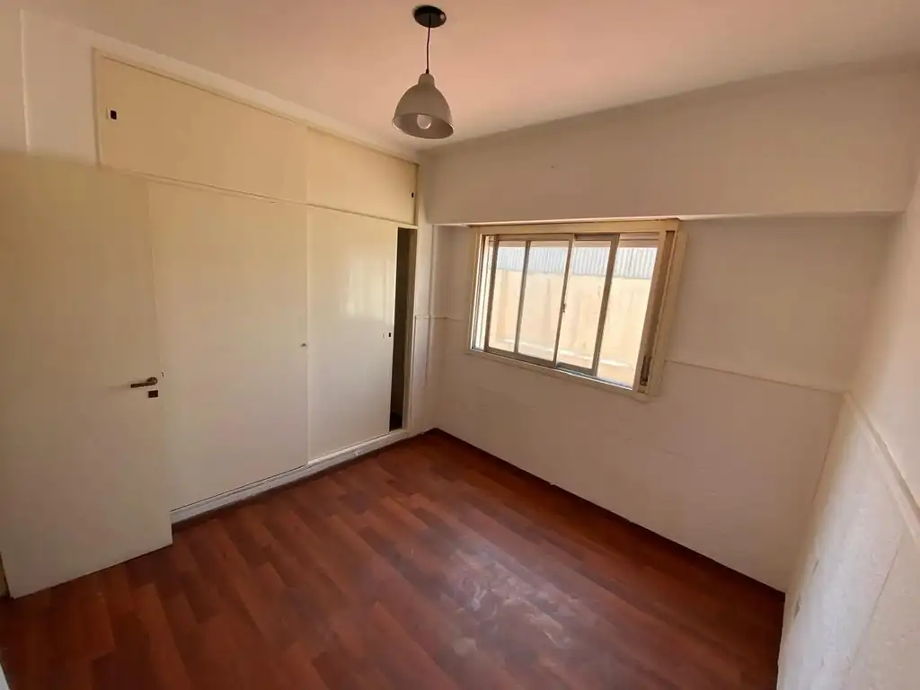Foto de DEPARTAMENTO 2 AMBIENTES VENTA CON PATIO Y RENTA, imagen 1
