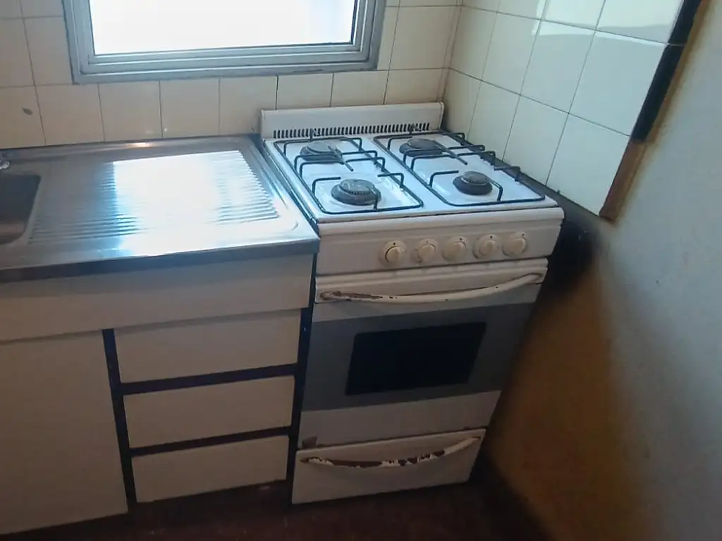 Foto de Departamento monoambiente amplio en alquiler en Floresta, imagen 5
