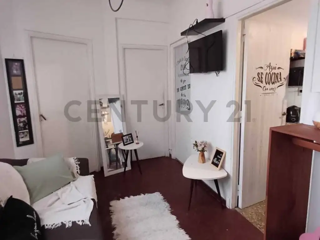 Foto de Departamento de 2 ambientes y medio, por escalera ideal inversor, imagen 2