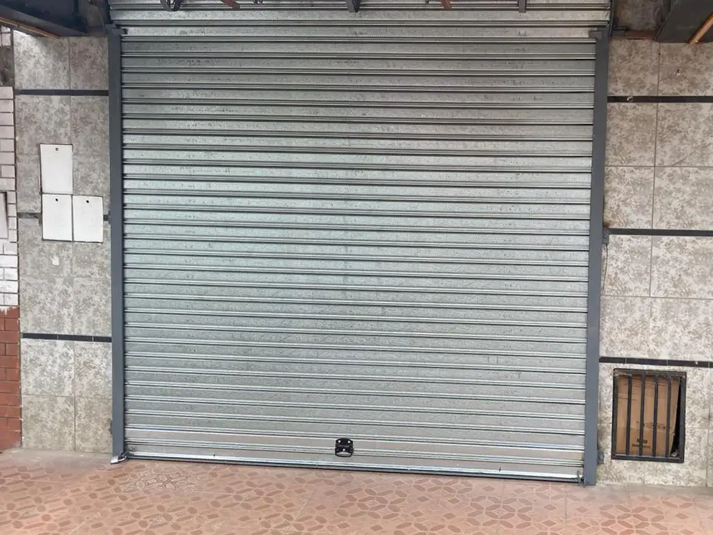 Foto de Local en alquiler en Zárate, Villa Massoni. Medidas 3.5 mts x 13.5 mts, imagen 2