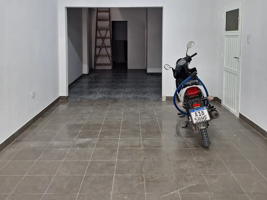 Foto de Local en alquiler en Zárate, Villa Massoni. Medidas 3.5 mts x 13.5 mts, imagen 3