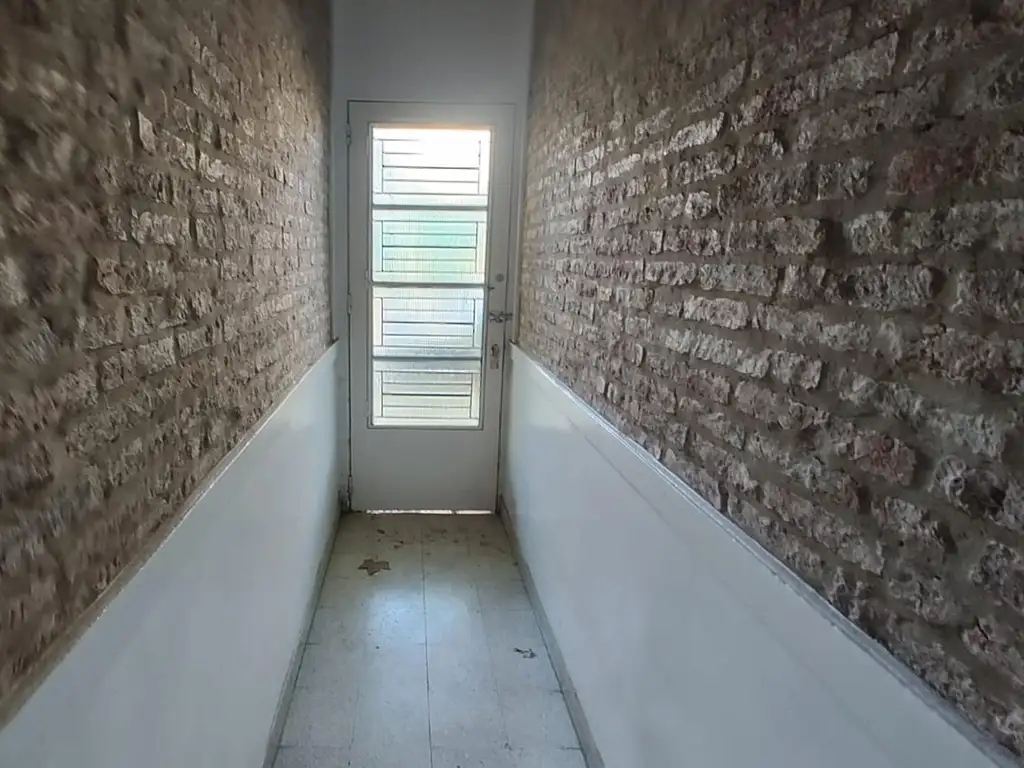 Foto de CASA a RECICLAR o LOTE 8.66x63, imagen 4