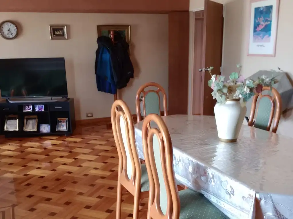 Foto de 4 AMBIENTES CON DEP DE SERVICIO , 3 BAÑOS , COCHERA Y BALCON TERRAZA, imagen 4