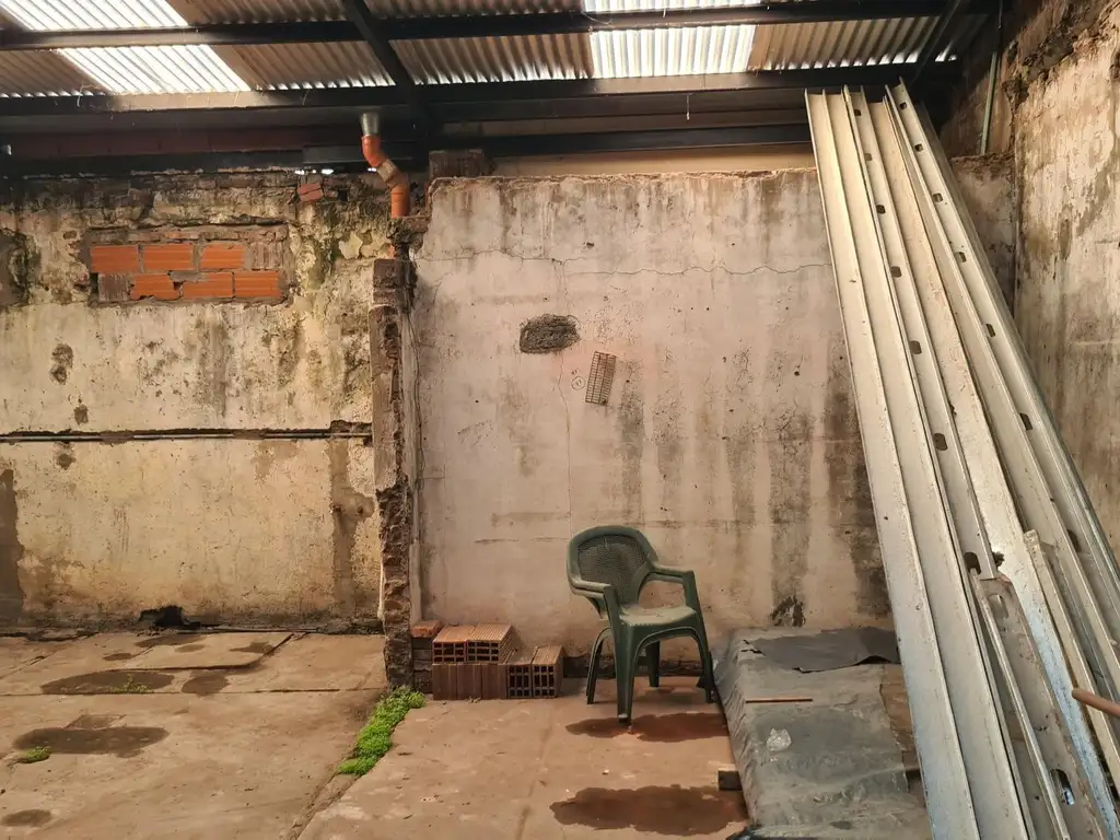 Foto de Depósito 90m² en alquiler en Villa Libertad, imagen 3