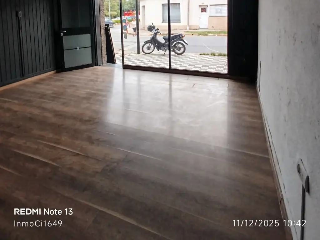 Foto de Local en alquiler en Villa Gobernador Galvez SUPERF. APROX. 21M2, imagen 4
