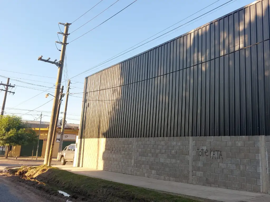 Foto de Galpón con casa en alquiler Garin-Centro, imagen 3