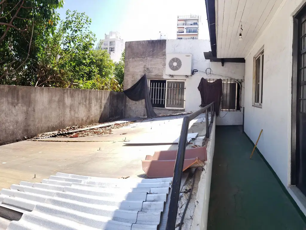 Foto de Deposito con vivienda de 4 ambientes / Terreno en venta , en Flores, imagen 4