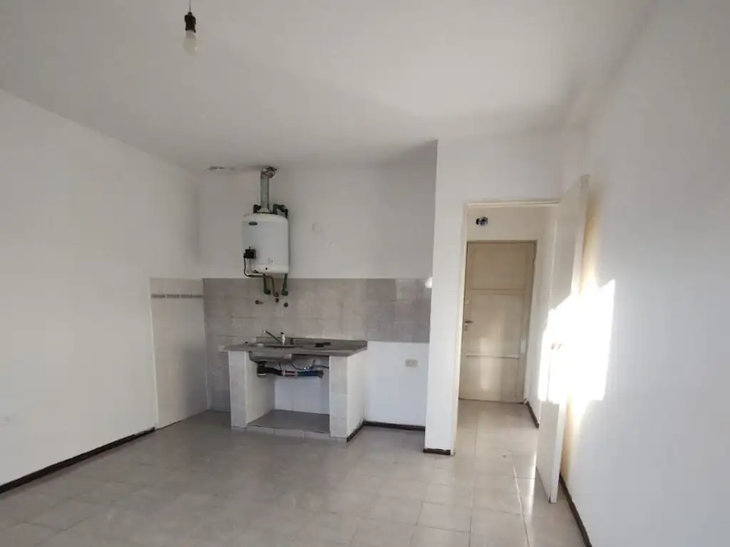 Foto de Casa de pasillo de dos habitaciones con patio en alquiler en Arroyo Seco, imagen 1