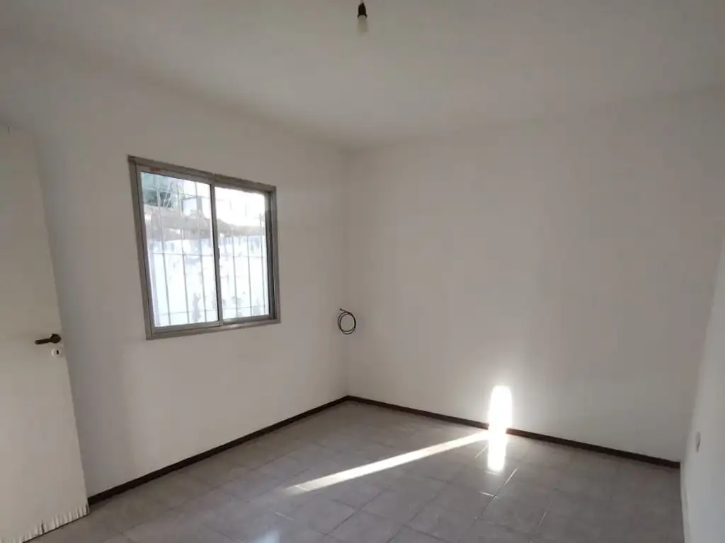 Foto de Casa de pasillo de dos habitaciones con patio en alquiler en Arroyo Seco, imagen 3