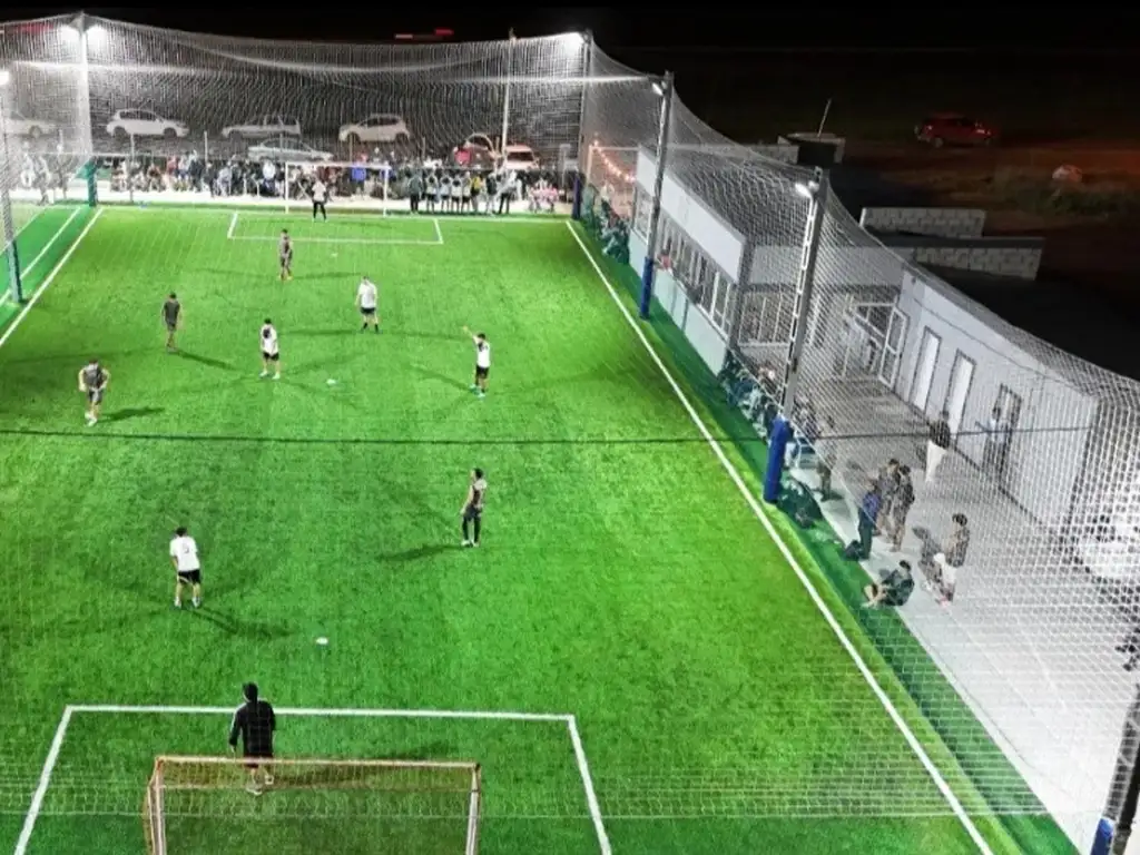Foto de Complejo deportivo- Barrio Castagnino Ruta 2, imagen 1