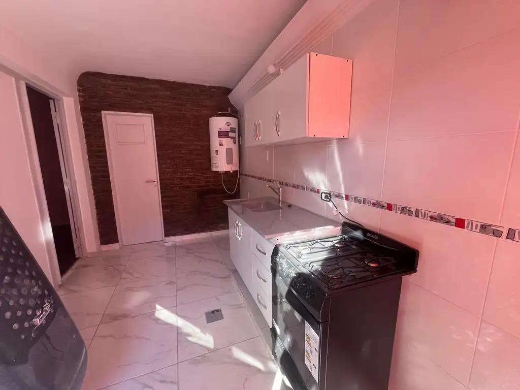 Foto de Departamento tipo casa en alquiler en Lanus Oeste, imagen 1