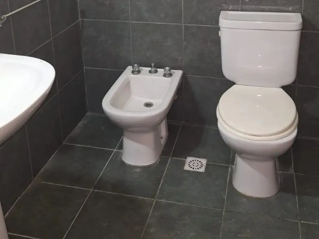 Foto de Alquiler departamento Dos Ambientes Tipo casa al frente en Quilmes Oeste, imagen 1