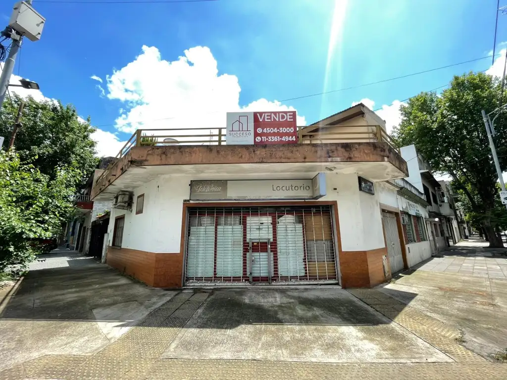 Foto de LOTE PROPIO EN ESQUINA - CASA 3 AMBIENTES C/COCHERA Y TERRAZA + LOCAL, imagen 2