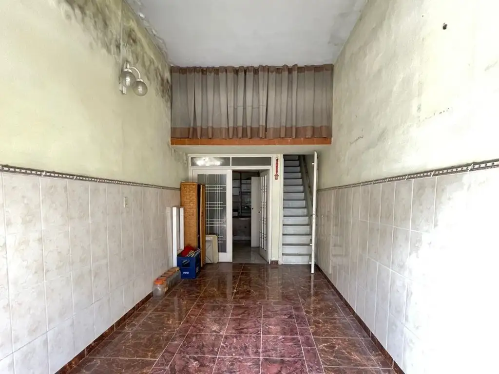 Foto de LOTE PROPIO EN ESQUINA - CASA 3 AMBIENTES C/COCHERA Y TERRAZA + LOCAL, imagen 3