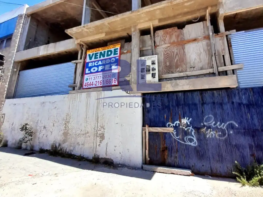 Foto de Galpón en venta en Mataderos, imagen 1
