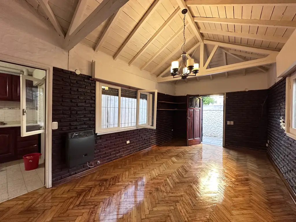 Foto de PH DE 2 AMBIENTES CON AMPLIO JARDIN Y PATIO CENTRICO, imagen 3