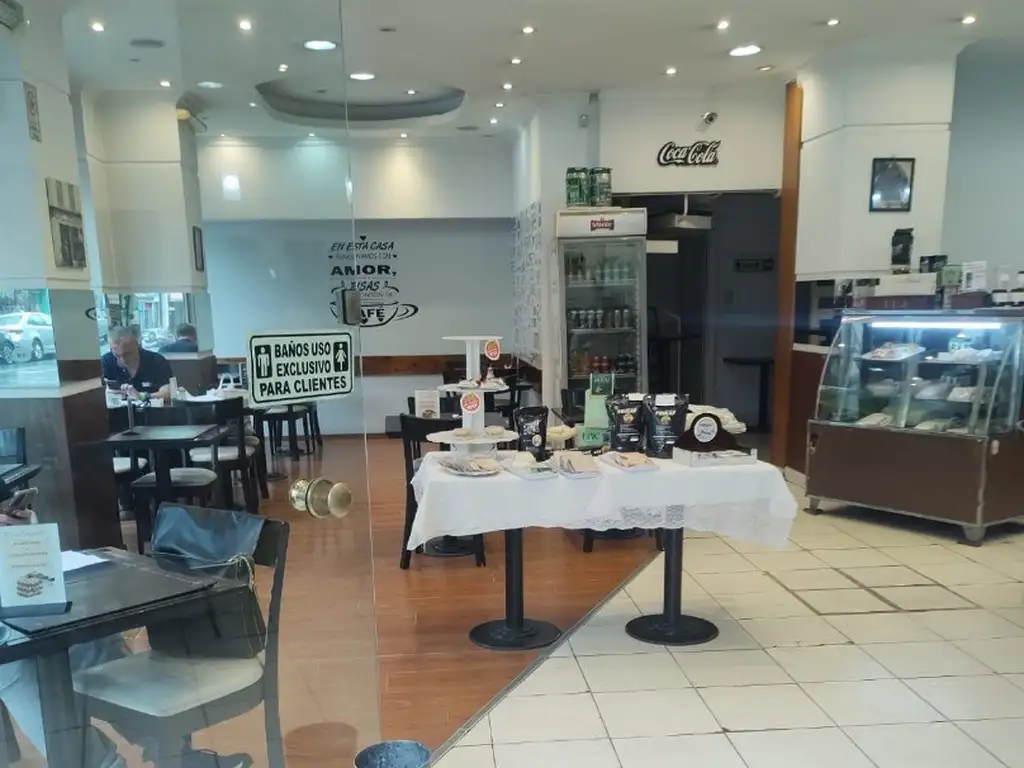 Foto de Excelente Cafetería Bar Gastronómico en esquina a una cuadra de plaza, imagen 3