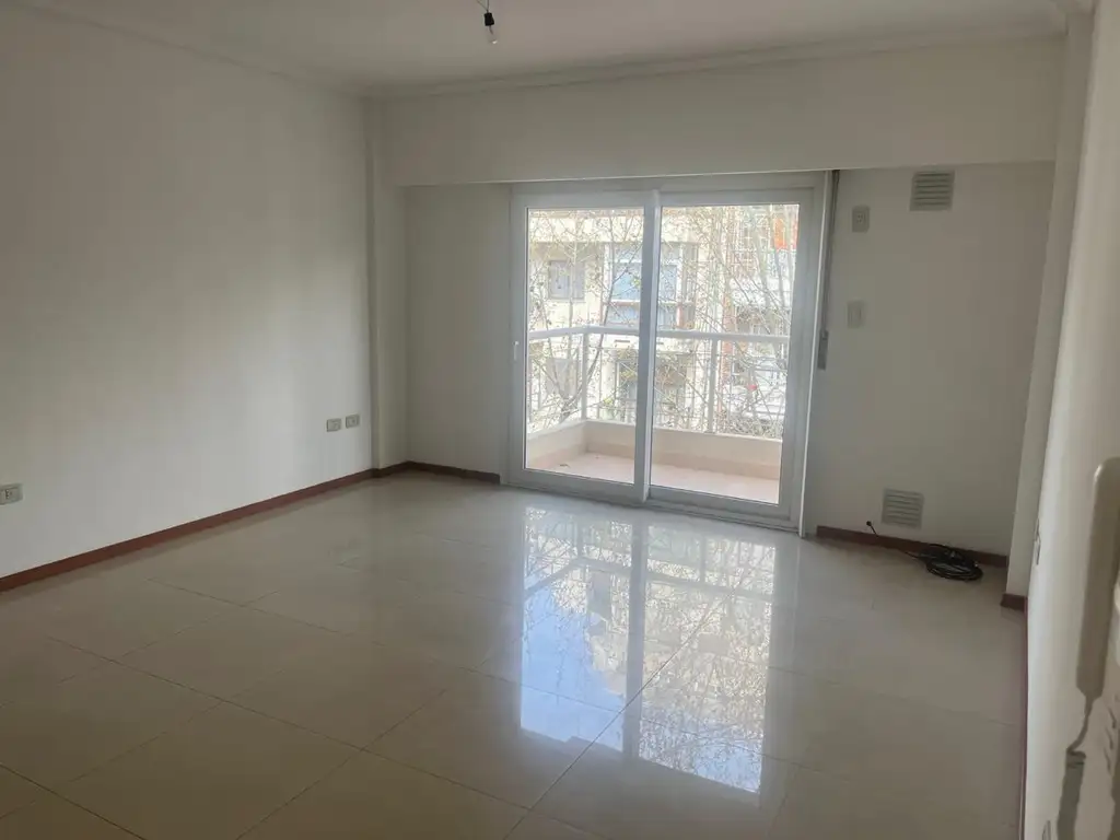 Foto de Departamento en alquiler en Flores, imagen 2