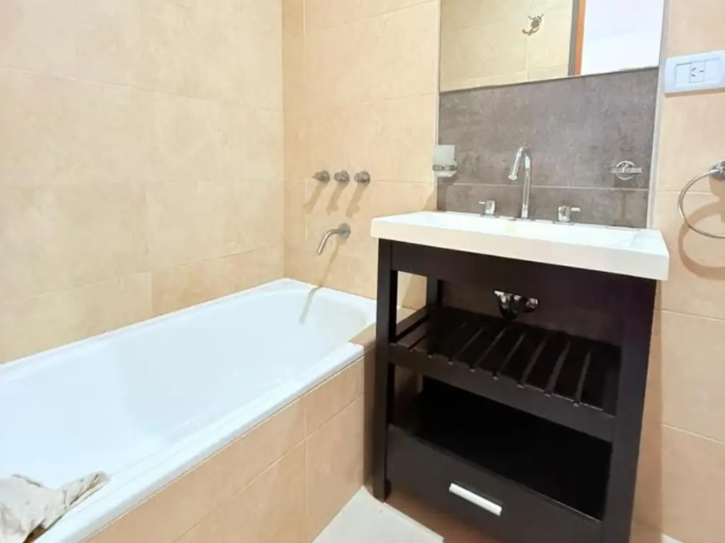 Foto de DEPARTAMENTO PARA USO PROFESIONAL / COMERCIAL, imagen 5