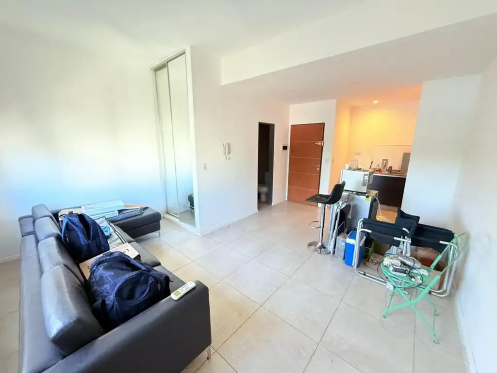 Foto de DEPARTAMENTO PARA USO PROFESIONAL / COMERCIAL, imagen 1