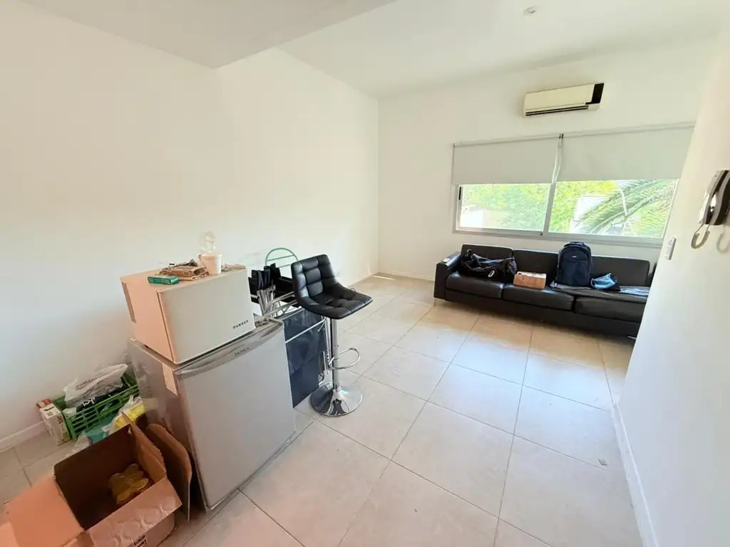 Foto de DEPARTAMENTO PARA USO PROFESIONAL / COMERCIAL, imagen 2