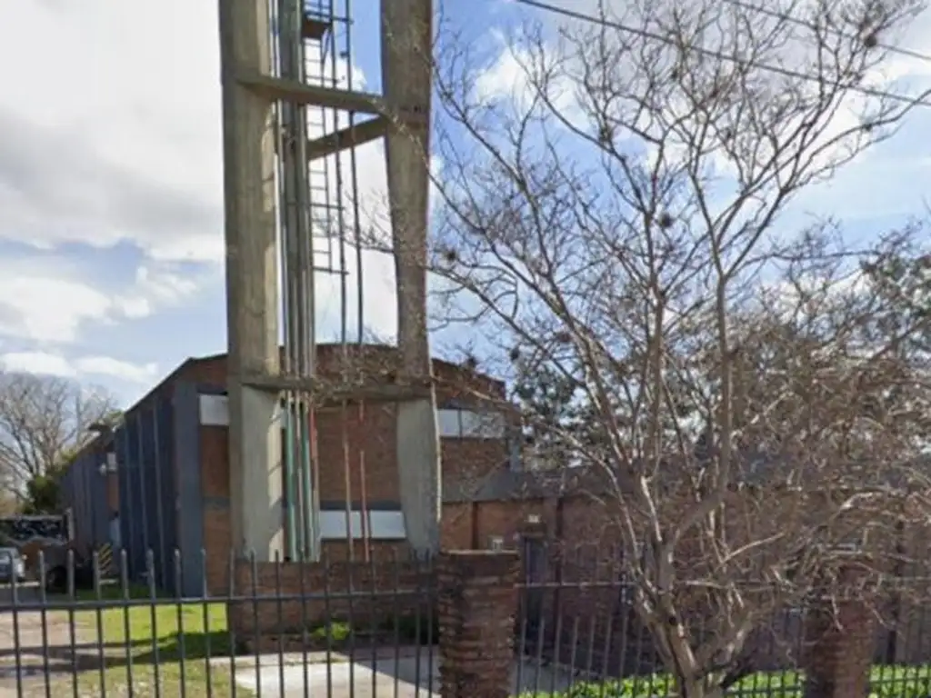 Foto de Galpón Industrial en alquiler en Burzaco, imagen 1