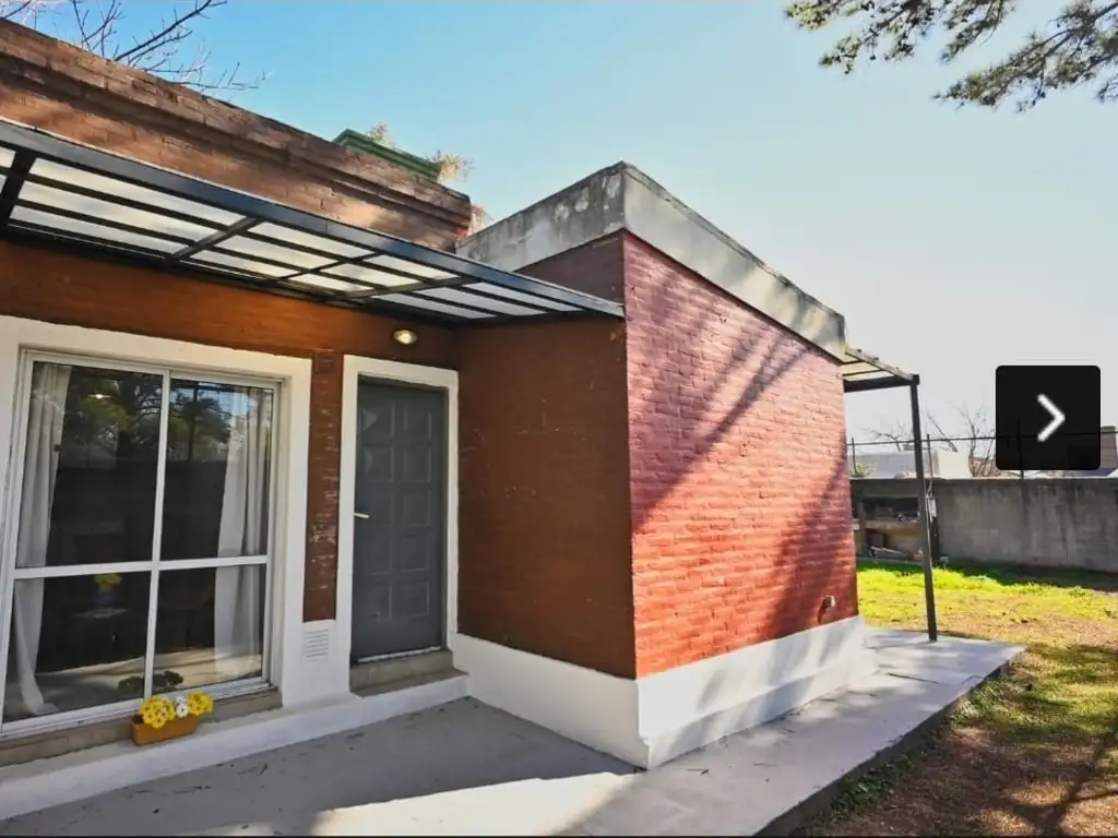 Foto de CASA #ALQUILER FUNES 2 DORMIT. JARDIN COCHERA podibilidad uso COMERCIAL, imagen 3