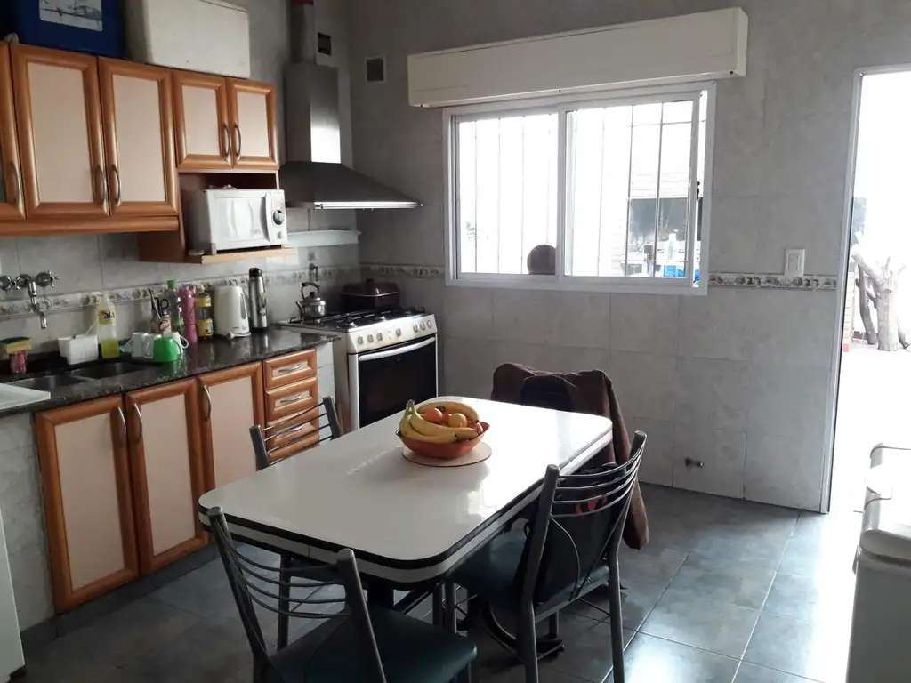 Foto de FLORES PH 3 Amb - FRENTE 112 m2 TOTALES - ¡PATIO y PARRILLA!, imagen 1