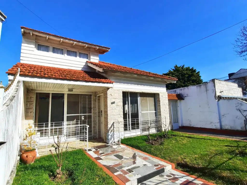 Foto de ALQUILER CASA EN QUILMES, EXCELENTE UBICACIÓN, imagen 1